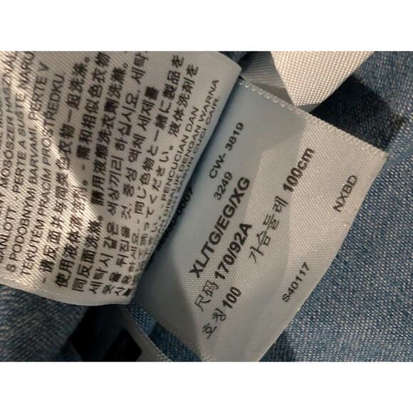 Levis Denim Shirt Women Size XL Blue Sawtooth Pearl Snaps Western Red Tab Rodeo - Picture 11 of 15